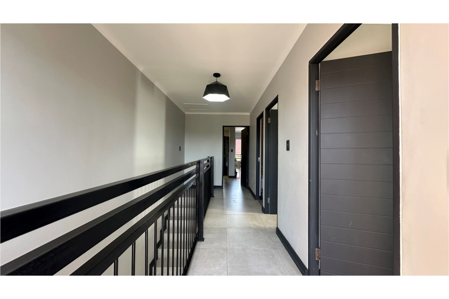 3 Bedroom Property for Sale in De Zoete Inval Western Cape